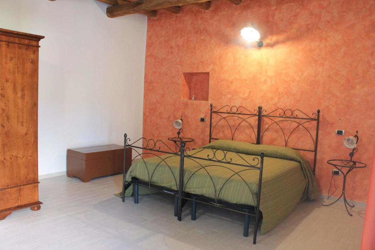 Antico Casale Bed & Breakfast จอโยซามาเรอา ภายนอก รูปภาพ
