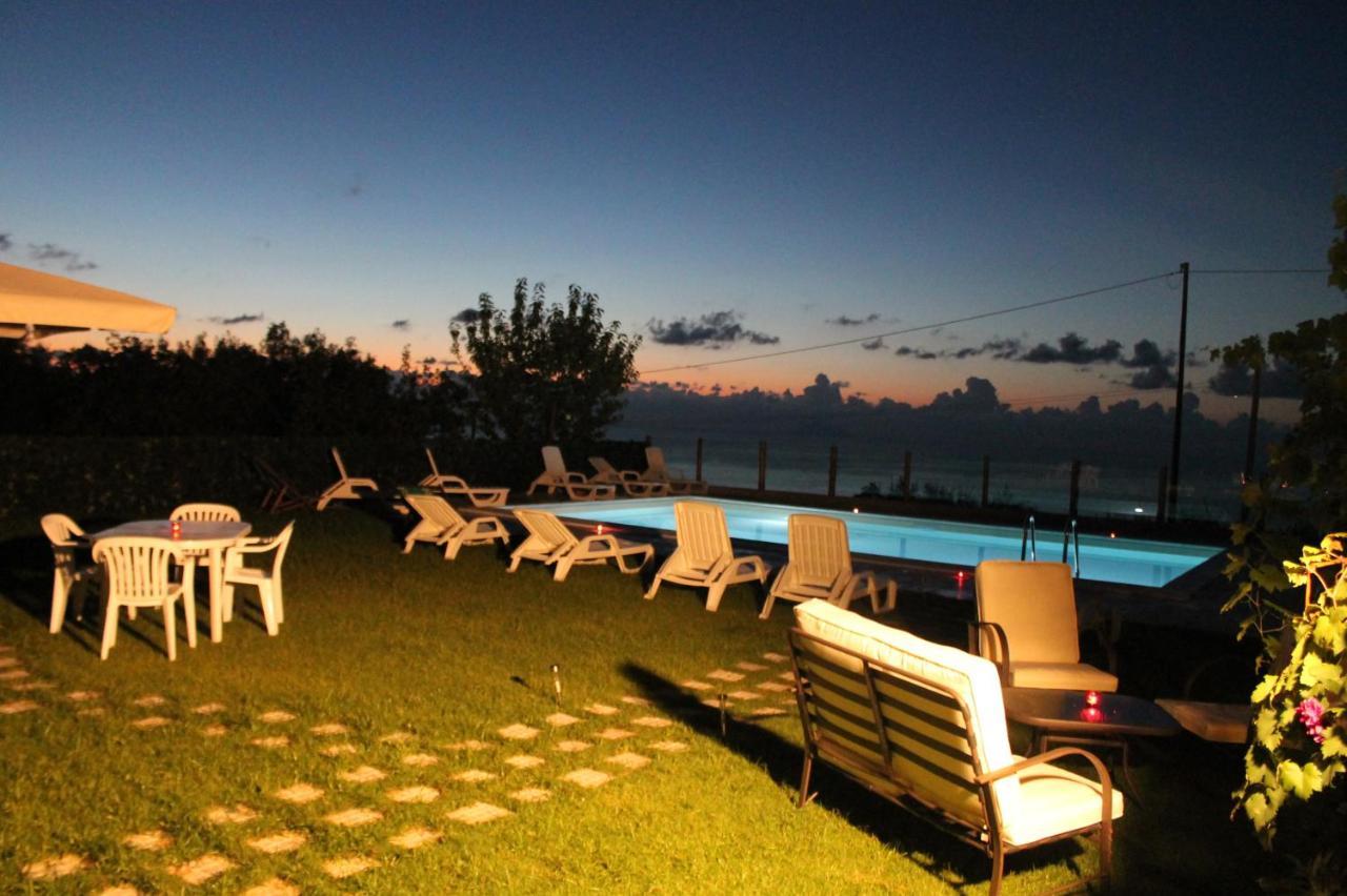 Antico Casale Bed & Breakfast จอโยซามาเรอา ภายนอก รูปภาพ